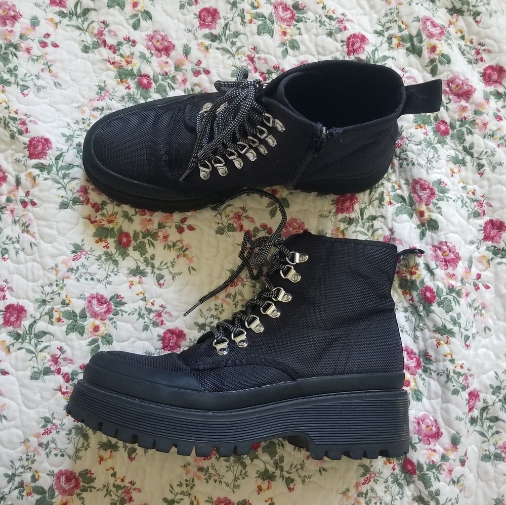 Steve Madden Timbor Boots
